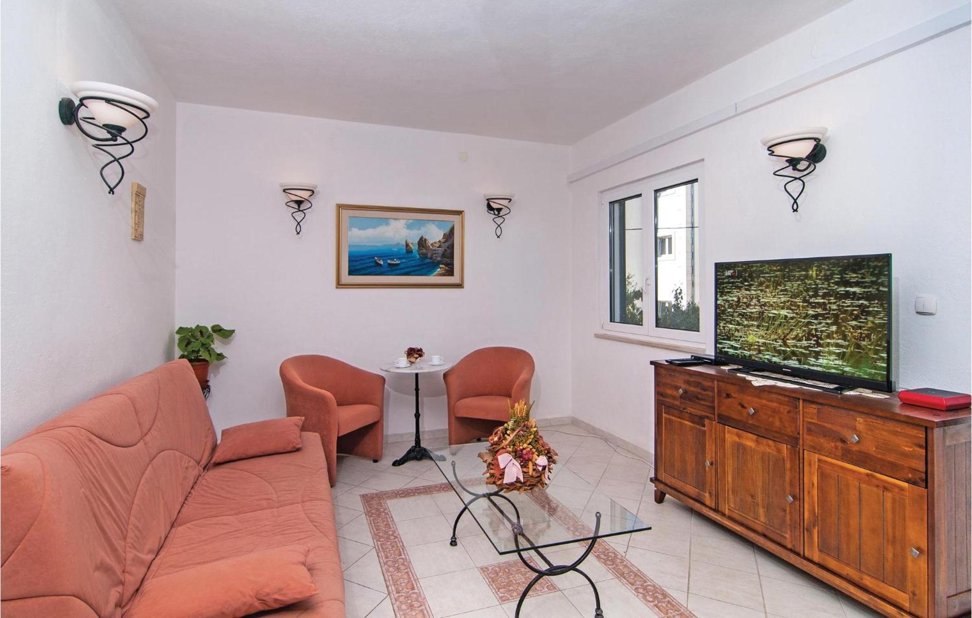 3 Bedroom Cozy Home In Supetar Buitenkant foto