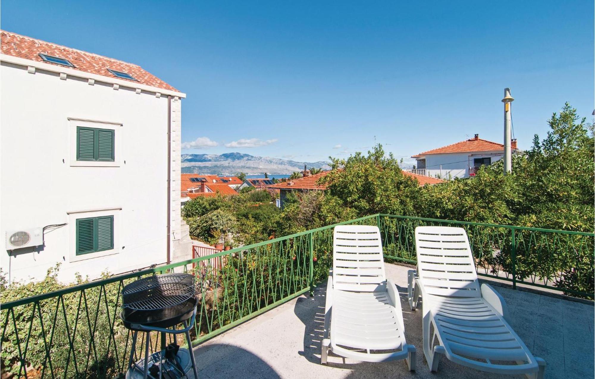 3 Bedroom Cozy Home In Supetar Buitenkant foto
