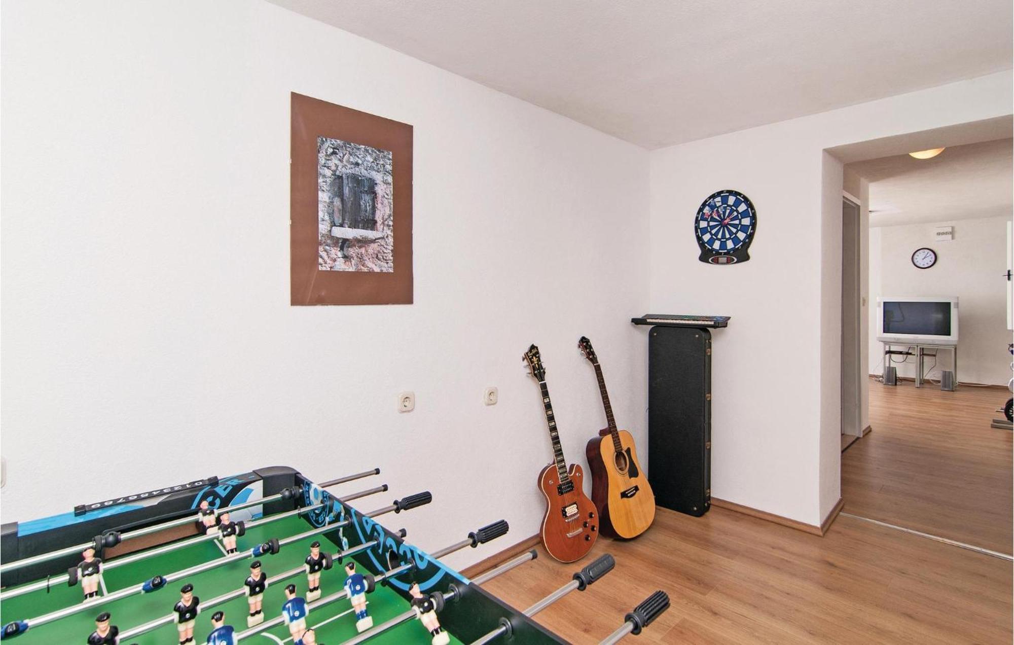 3 Bedroom Cozy Home In Supetar Buitenkant foto