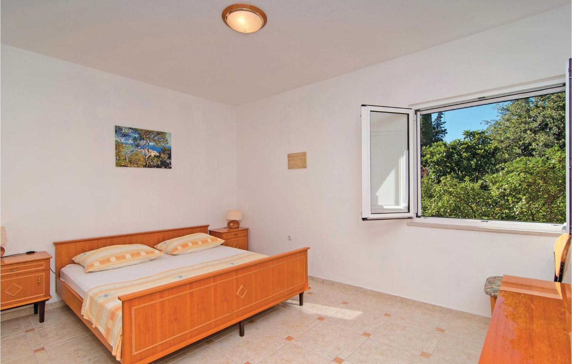 3 Bedroom Cozy Home In Supetar Buitenkant foto