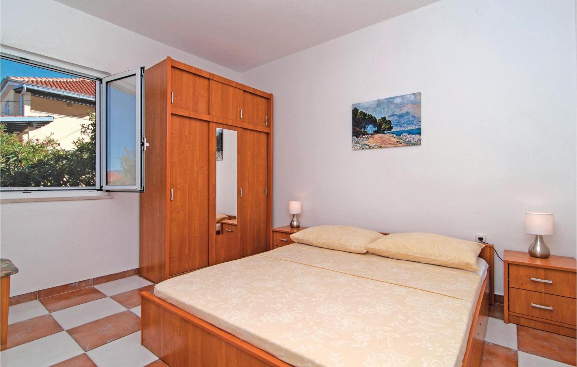 3 Bedroom Cozy Home In Supetar Buitenkant foto